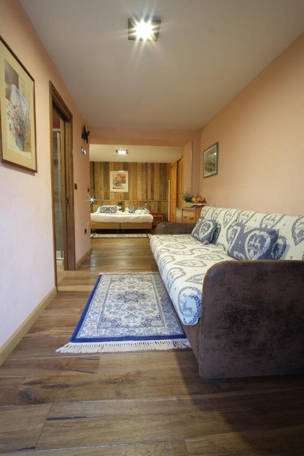 Hotel Granta Parey Rhemes-Notre-Dame Bagian luar foto