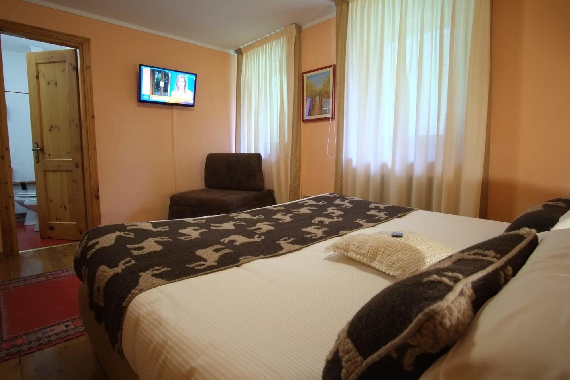Hotel Granta Parey Rhemes-Notre-Dame Bagian luar foto