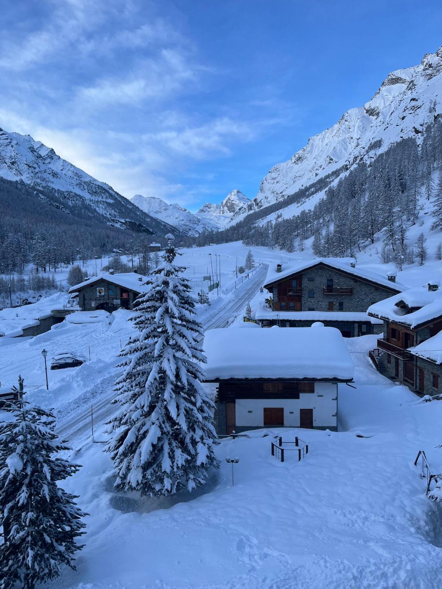 Hotel Granta Parey Rhemes-Notre-Dame Bagian luar foto